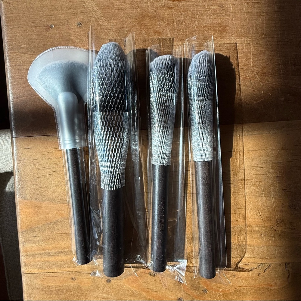 Formless Beauty Master Brush Set by Jenny McCarthy - Picture 6 of 8
